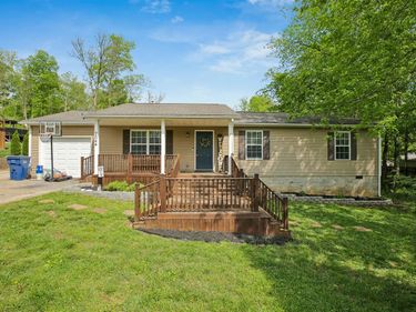 2044 Sugarwood Drive, Bowling Green, KY 42101