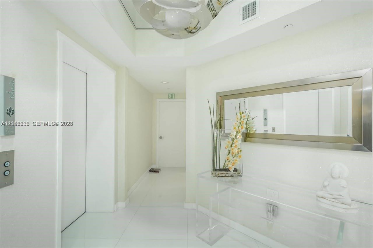2711 S Ocean Dr , Unit 2304, Hollywood, FL 33019 Photo