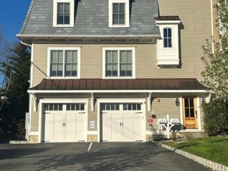 200 W Wayne Avenue, Unit 5, Wayne, PA 19087 Main Photo