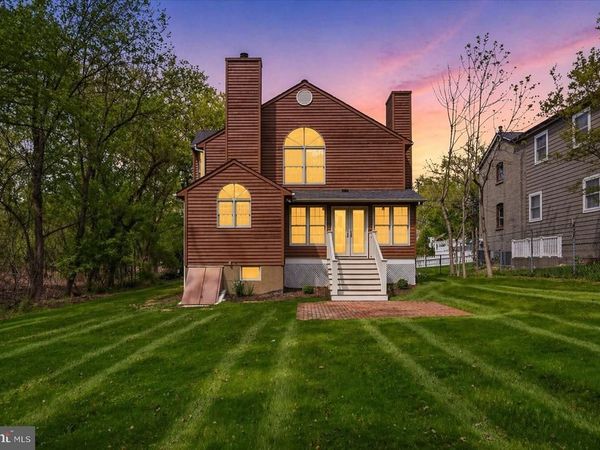 5736 8TH ROAD N , ARLINGTON, VA 22205