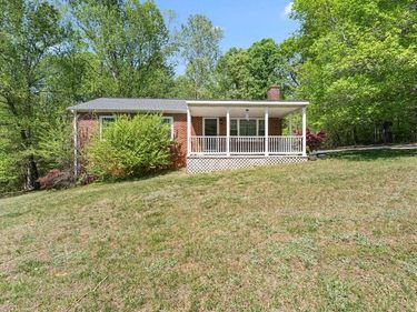 703 OAK CREEK RD , PALMYRA, VA 22963