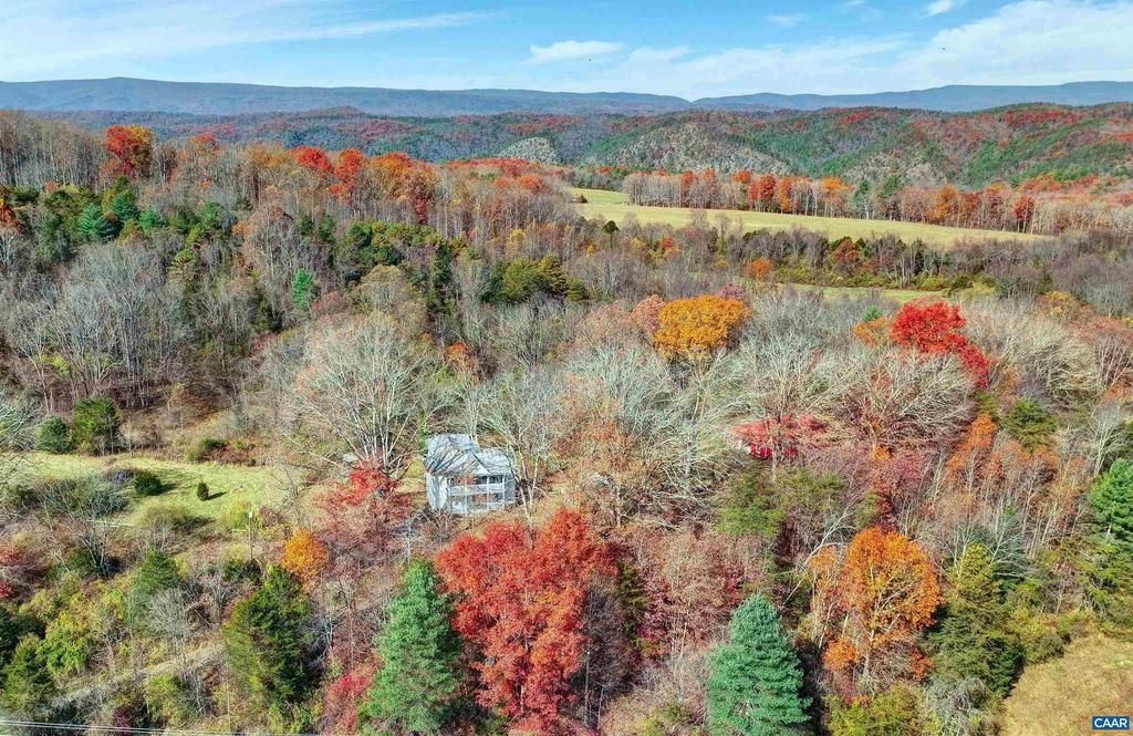 26 VINEYARD DR , MILLBORO, VA 24460