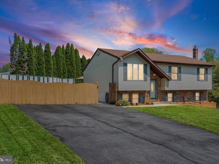 7125 Macbeth Way, Sykesville, MD 21784 Main Photo