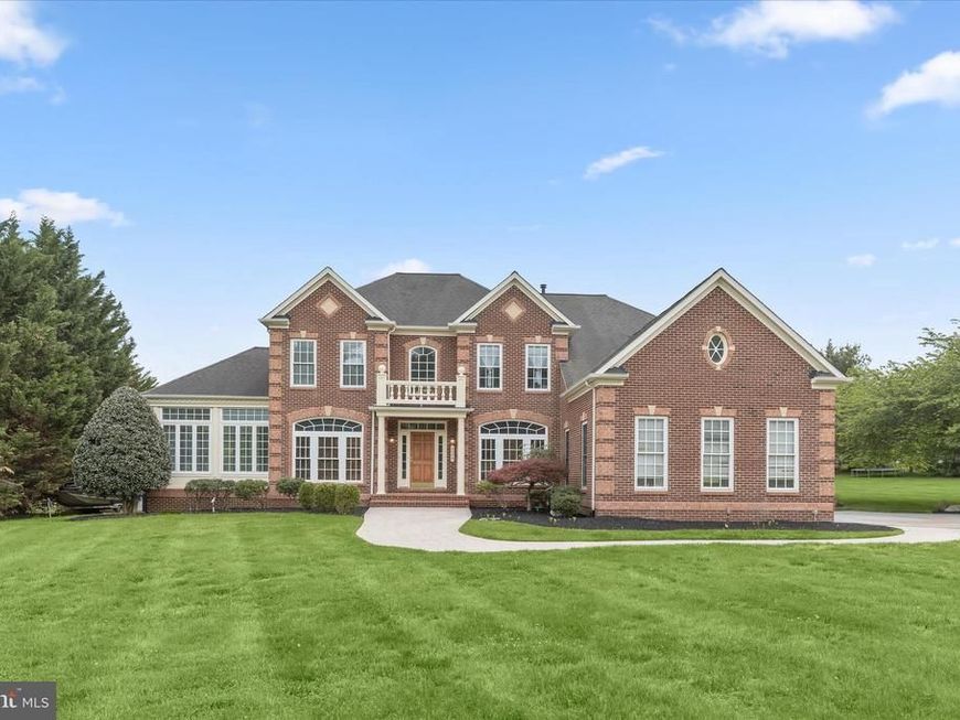 2059 Conan Doyle Way, Sykesville, MD 21784 Main Photo