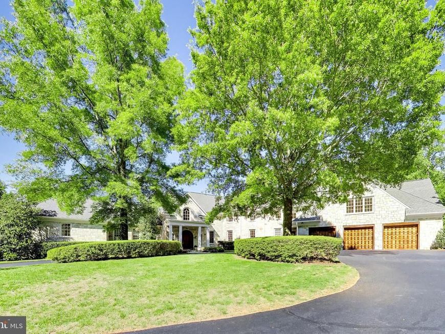 9001 Persimmon Tree Road, Potomac, MD 20854 Main Photo
