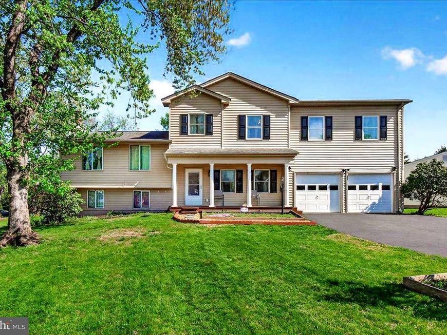 17628 Collier Circle , Poolesville, MD 20837 Main Photo