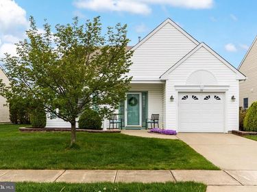 73 WAGON WHEEL LANE, COLUMBUS, NJ 08022