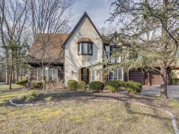 206 WHITEHALL COURT , VOORHEES, NJ 08043