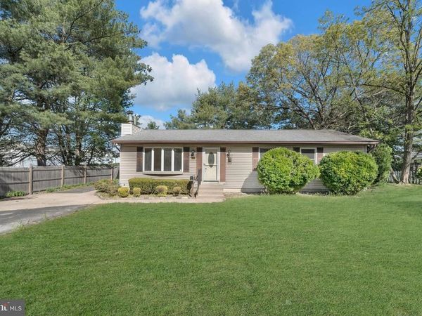 202 GROVE AVENUE, WEST BERLIN, NJ 08091