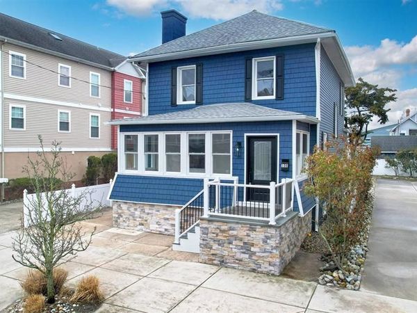 108 E 17TH AVENUE , WILDWOOD, NJ 08260