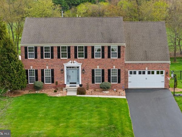 11 NICHOLAS COURT , CREAM RIDGE, NJ 08514