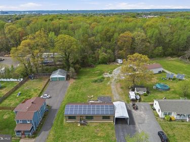 38 N DUPONT ROAD, CARNEYS POINT, NJ 08069