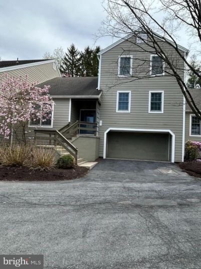 1928 MEADOW LANE, WYOMISSING, PA 19610