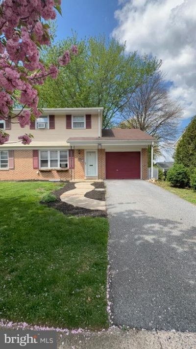 108 S WAYNE STREET , ROBESONIA, PA 19551