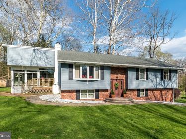 3005 FUNKS MILL , RIEGELSVILLE, PA 18077