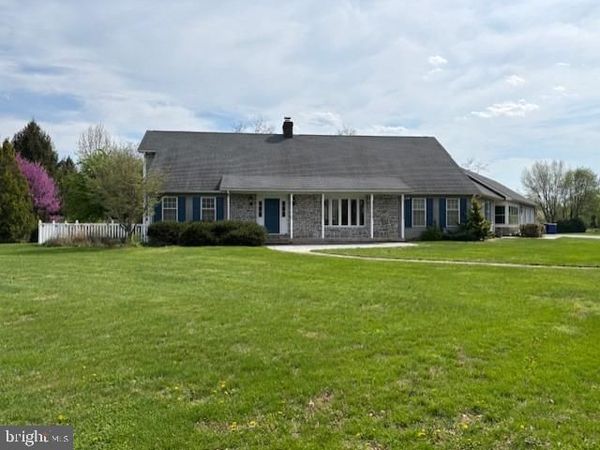 240 N OLD STONEHOUSE ROAD , CARLISLE, PA 17015