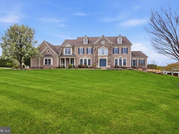 8 DEERFIELD DRIVE , MALVERN, PA 19355