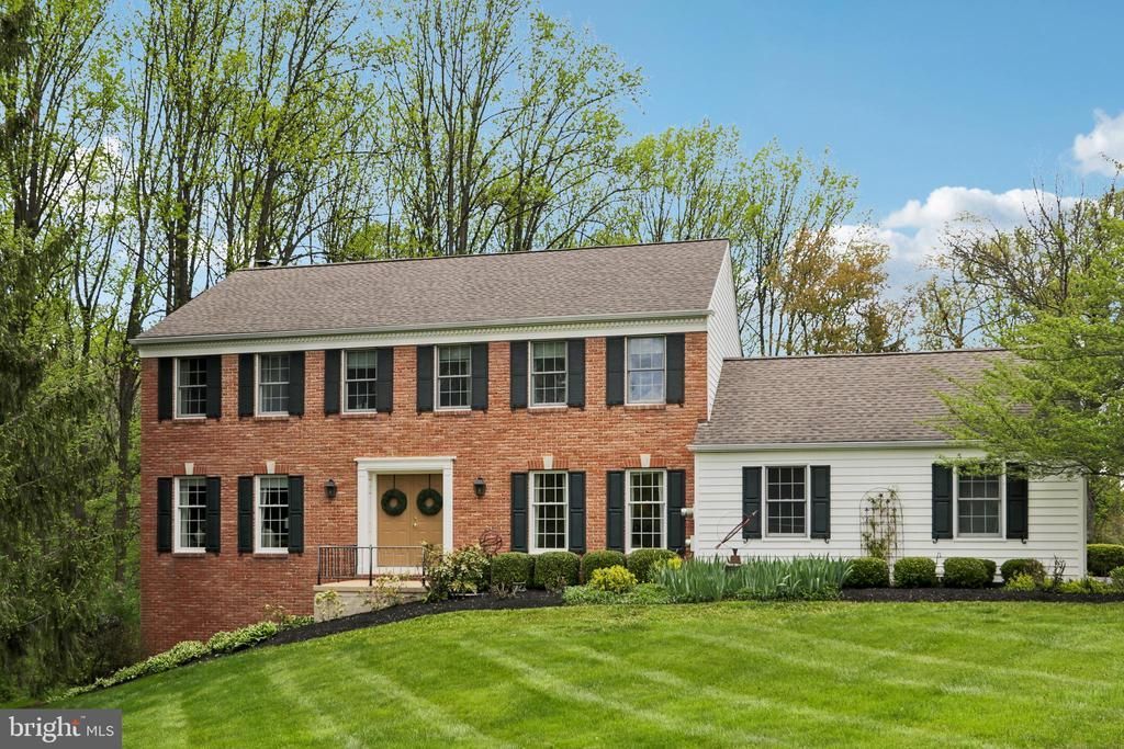 219 WILTSHIRE DRIVE, KENNETT SQUARE, PA 19348