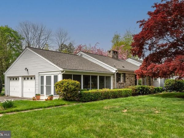 1247 THOMAS ROAD , WAYNE, PA 19087