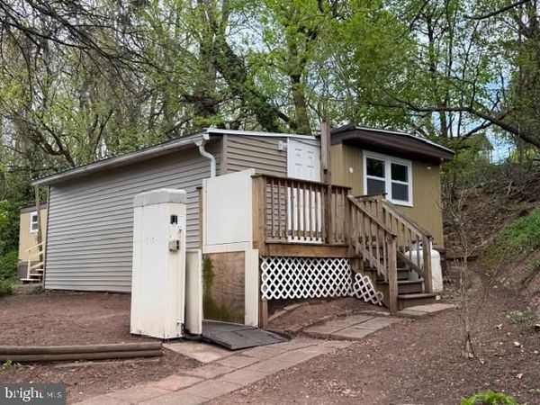 20 OAKLAND MANOR , HIGHSPIRE, PA 17034