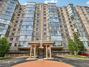 19385 CYPRESS RIDGE TERRACE, Unit 619, LEESBURG, VA 20176