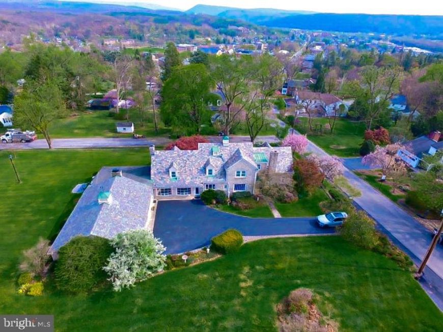 2251 Moore Street , Huntingdon, PA 16652 Main Photo