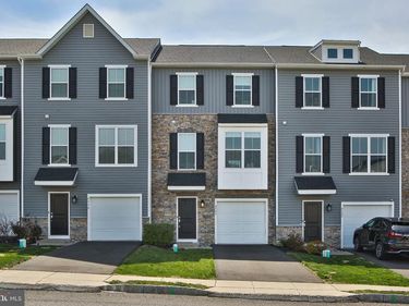 4940 BROOKSIDE COURT, COOPERSBURG, PA 18036