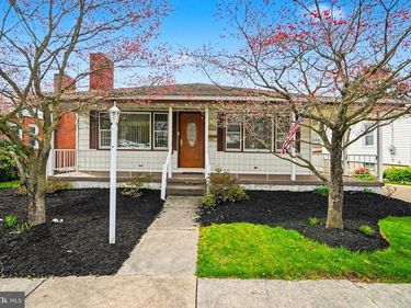 210 W CHESTNUT STREET , CLEONA, PA 17042