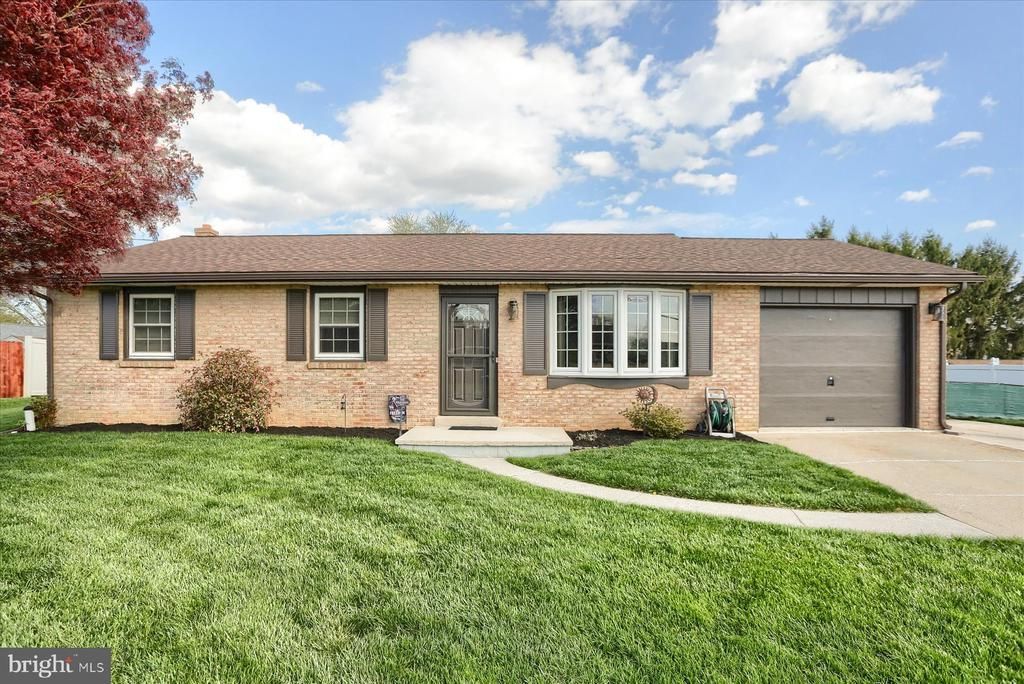 1636 GREENWOOD DRIVE , LEBANON, PA 17046