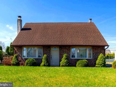 2824 NATURE ROAD, PHILADELPHIA, PA 19154