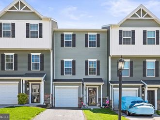 66 AYRSHIRE DRIVE Hanover, PA 17331