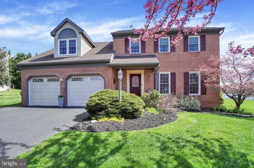 30 Frank Drive , York, PA 17402 Main Photo