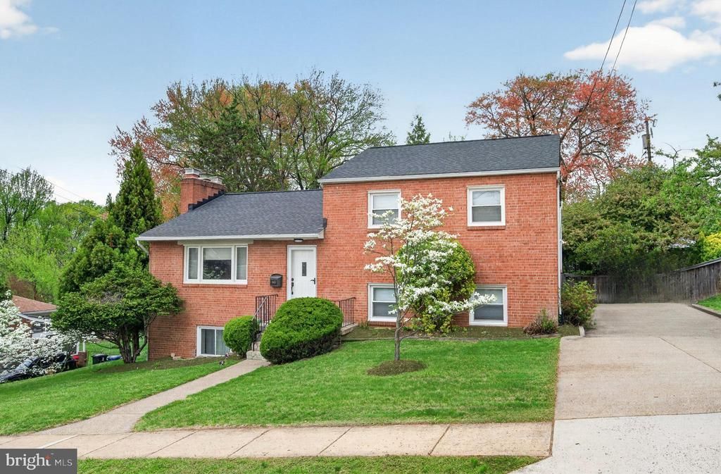 945 N Quantico Street, Arlington, VA 22205 Main Photo