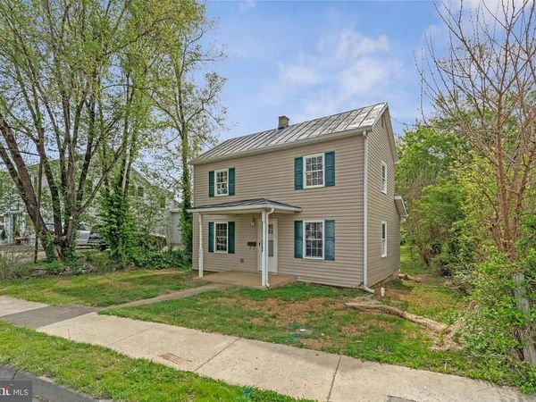 306 N BUCKMARSH STREET, BERRYVILLE, VA 22611