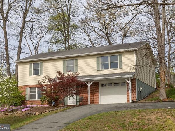 105 LAKEWOOD , STEPHENS CITY, VA 22655