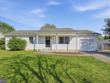 102 WARBLER , STEPHENS CITY, VA 22655