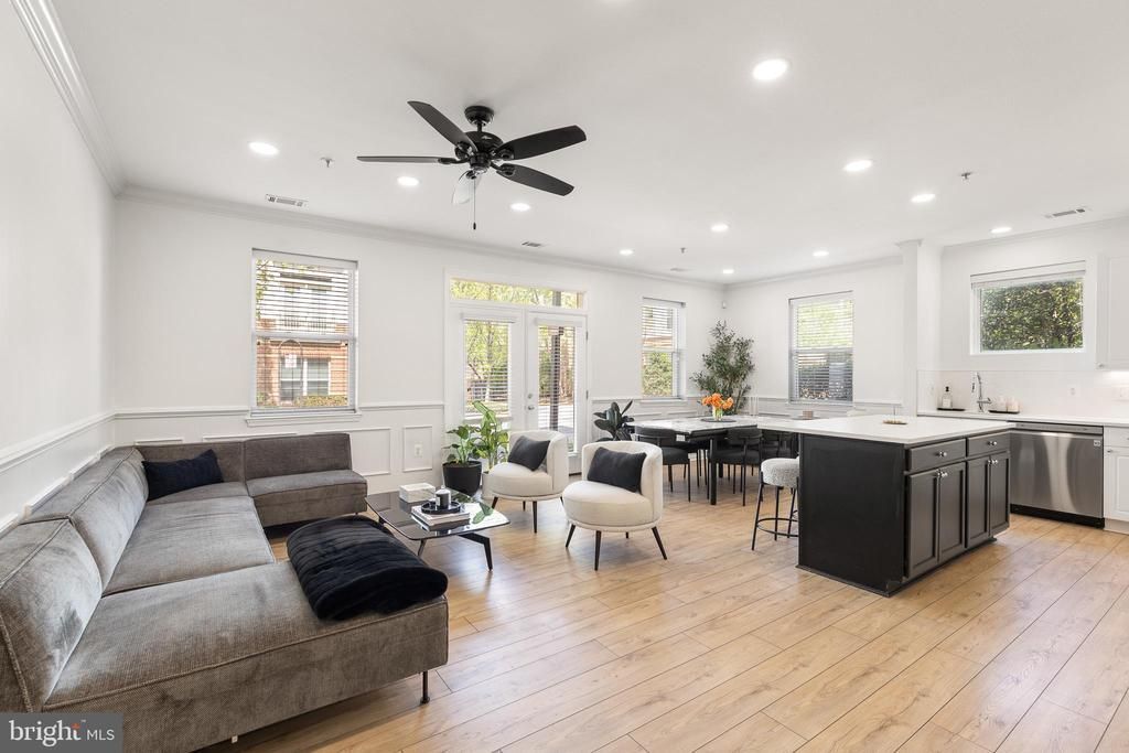 9486 Virginia Center Boulevard , Unit 2, Vienna, VA 22181 Main Photo