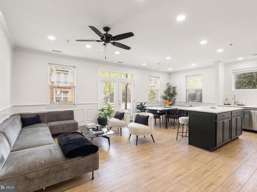 9486 VIRGINIA CENTER BOULEVARD , Unit 2, VIENNA, VA 22181