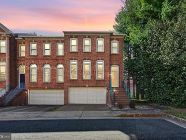 7522 CHRISLAND COVE, FALLS CHURCH, VA 22042