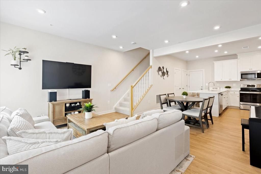 2437 Silver Line Aly, Unit 69A, Herndon, VA 20171 Main Photo