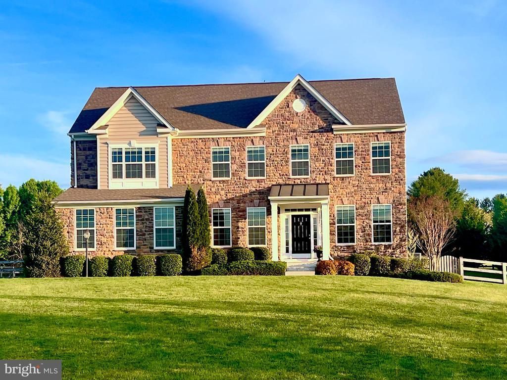 38640 Woodsage Court , Waterford, VA 20197 Main Photo