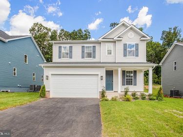 35611 PINE NEEDLE LANE , LOCUST GROVE, VA 22508