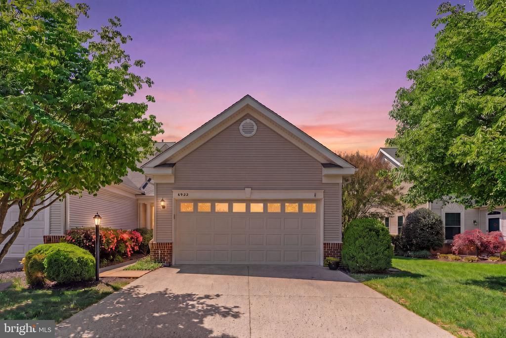 6922 Walnut Hill Drive, Gainesville, VA 20155 Main Photo