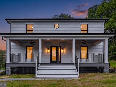 90 MAIN STREET, WASHINGTON, VA 22747
