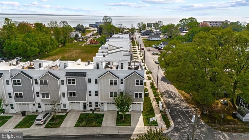 300 DOUGLAS AVENUE, COLONIAL BEACH, VA 22443