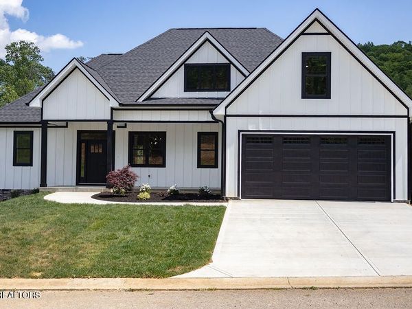 107 Cherry Oak Drive, Oak Ridge, TN 37830