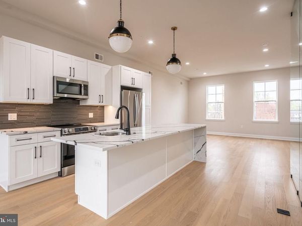 2721 LORRAINE COURT , PHILADELPHIA, PA 19131