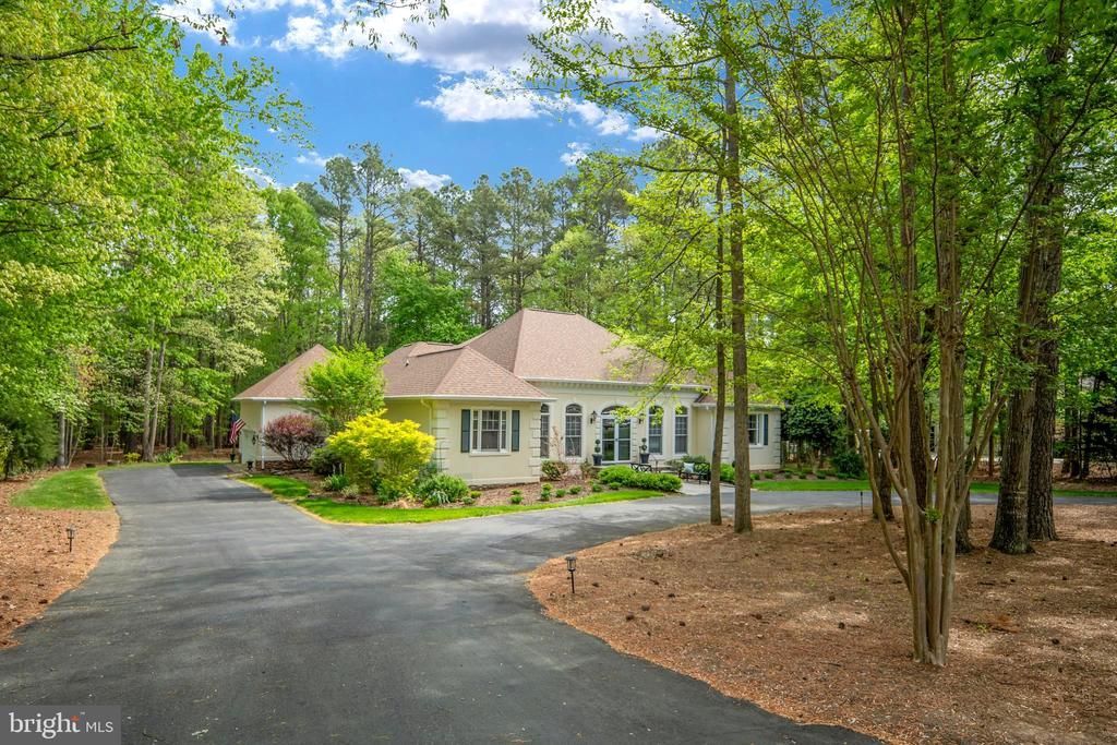 11329 Fawn Lake Parkway , Spotsylvania, VA 22551 Main Photo