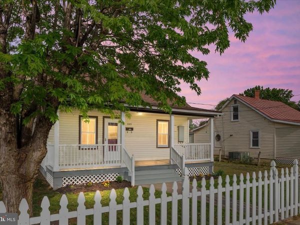 325 RITENOUR STREET , FRONT ROYAL, VA 22630