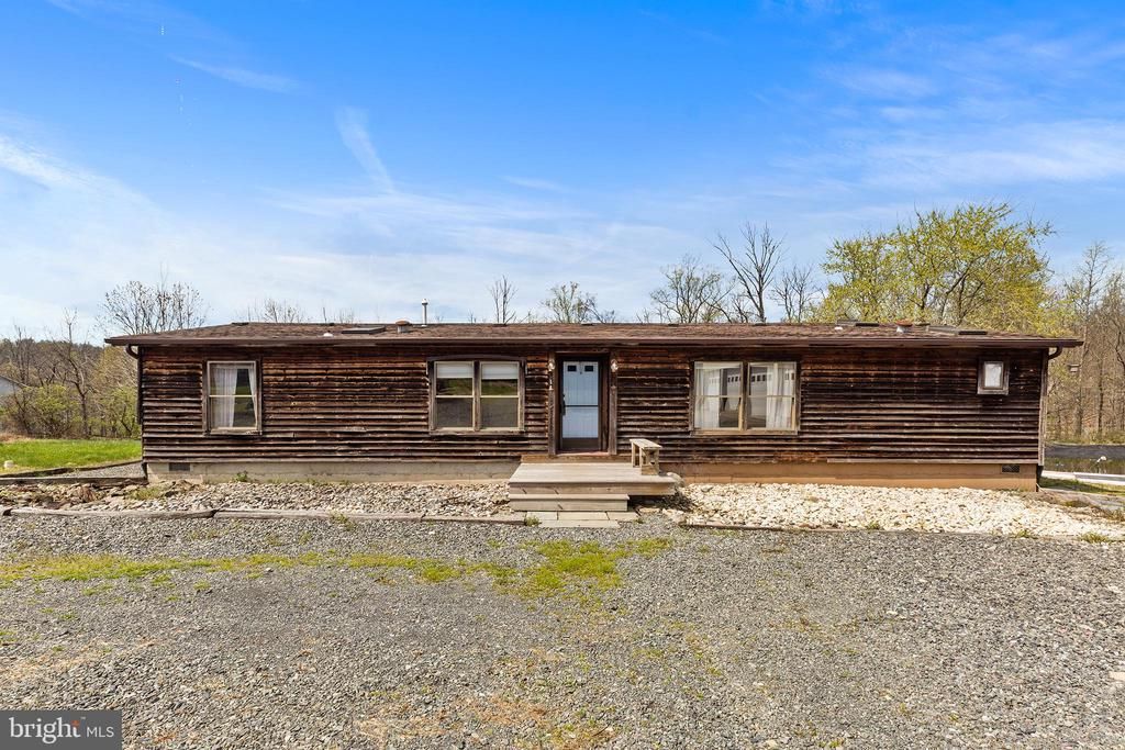 335 WEINSTEIGER ROAD , BECHTELSVILLE, PA 19505